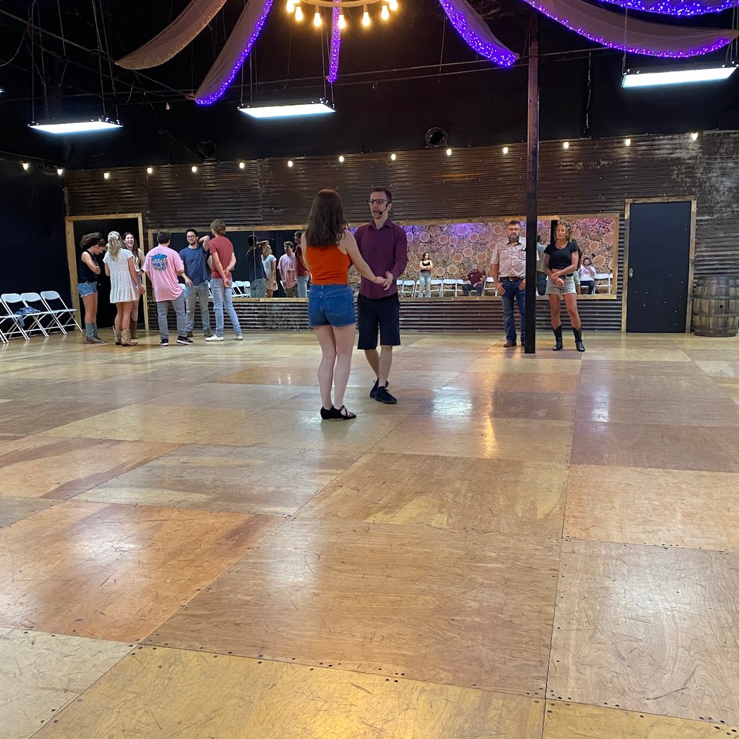Country Line Dancing Lessons 4